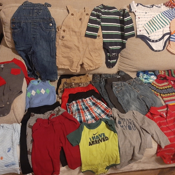 Baby boy 6-9 month lot - Picture 3 of 4